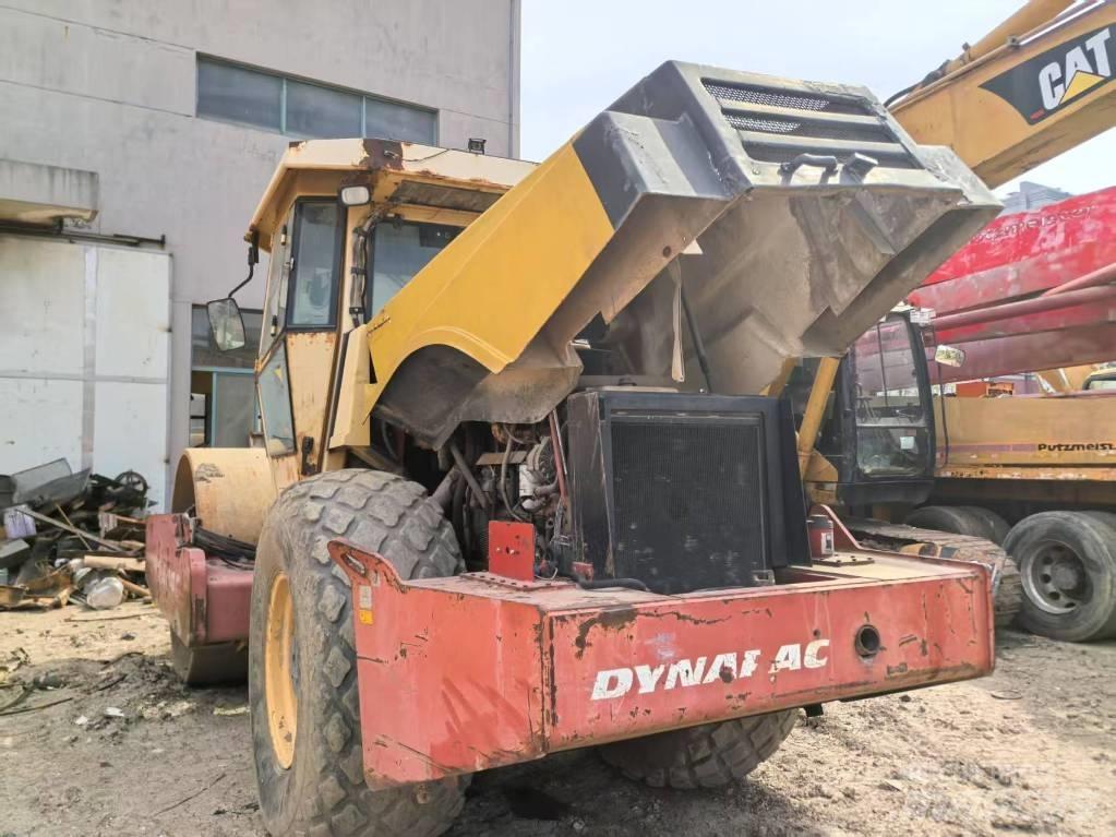 Dynapac CA 602 D Еднобарабанни ролки
