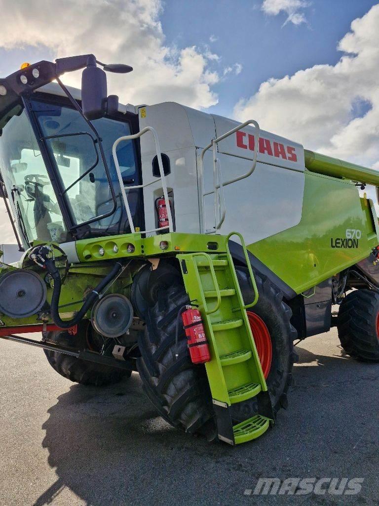 CLAAS Lexion 670 Комбайни