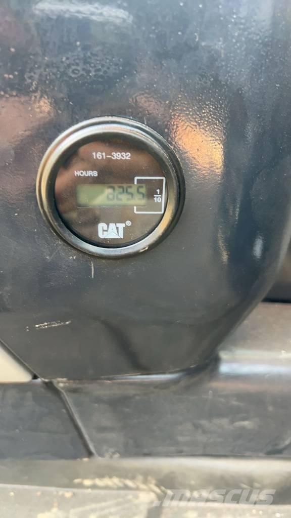 CAT 325 D Верижен екскаватор