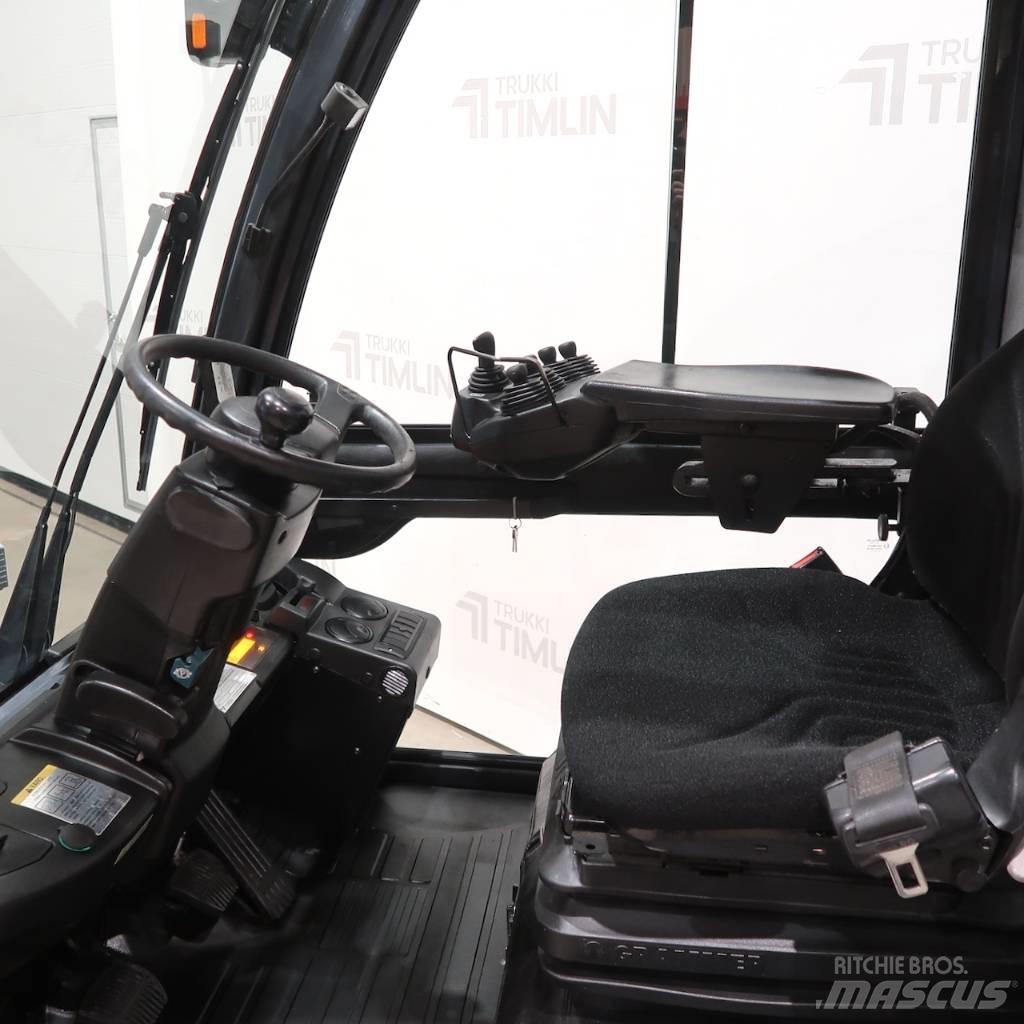 Toyota 52-8FDF25 Дизелови камиони