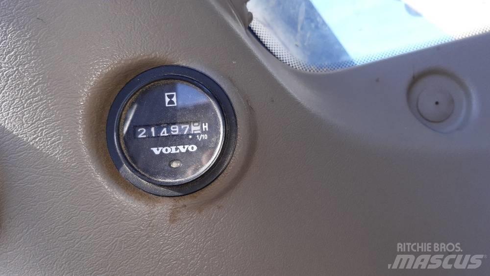 Volvo 290 CNL Верижен екскаватор
