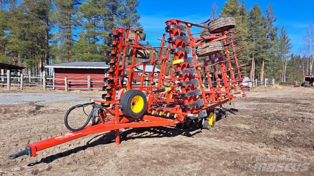 Väderstad Ferox 700 Брани