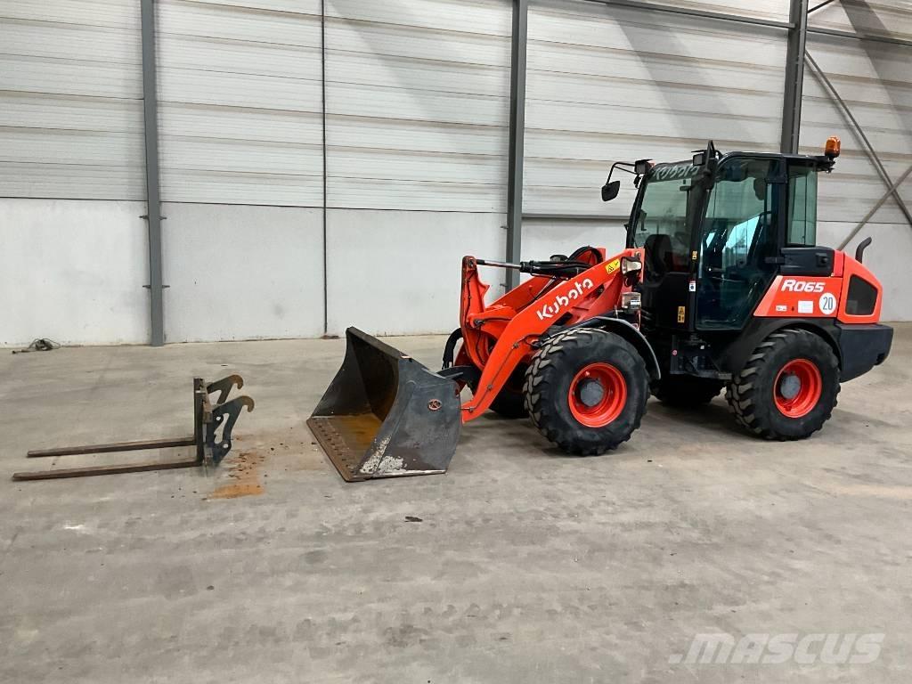 Kubota R 065 Колесни товарачи