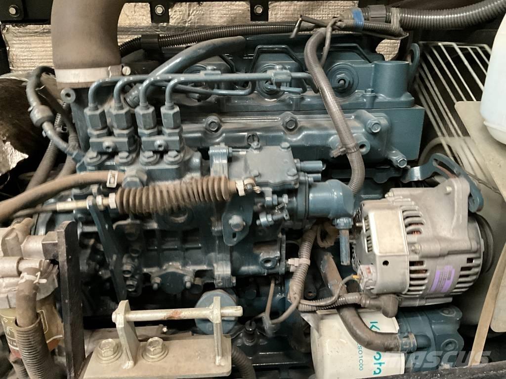 Kubota R 065 Колесни товарачи