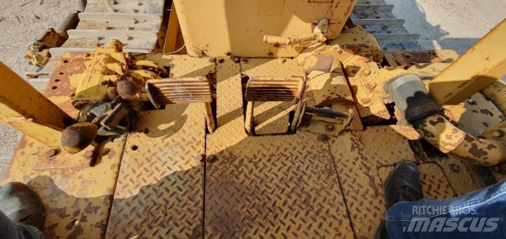 CAT D 7 G Верижни булдозери
