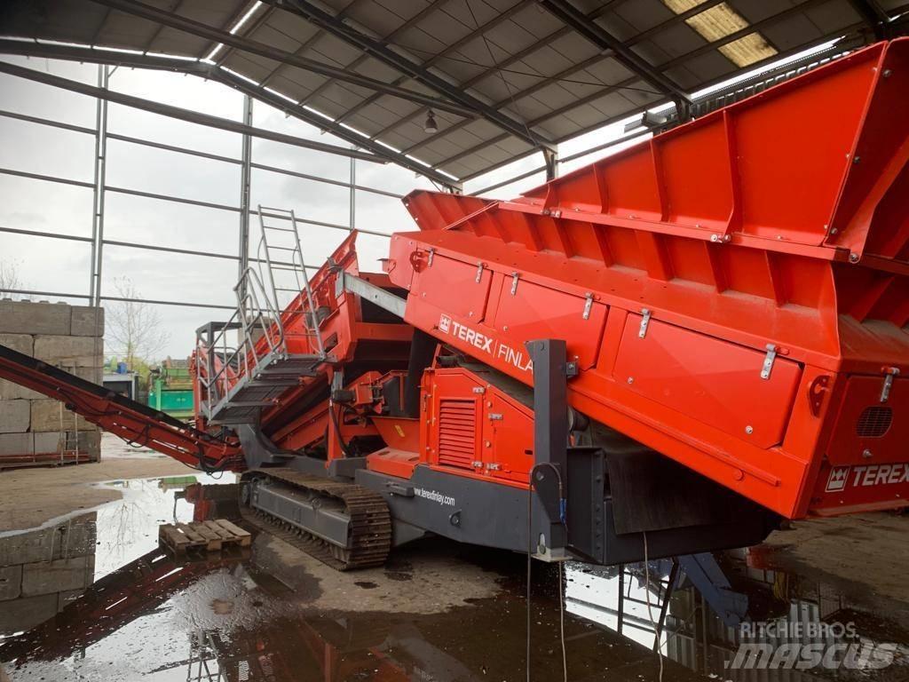 Terex Finlay 883+ Мобилни скрийнери
