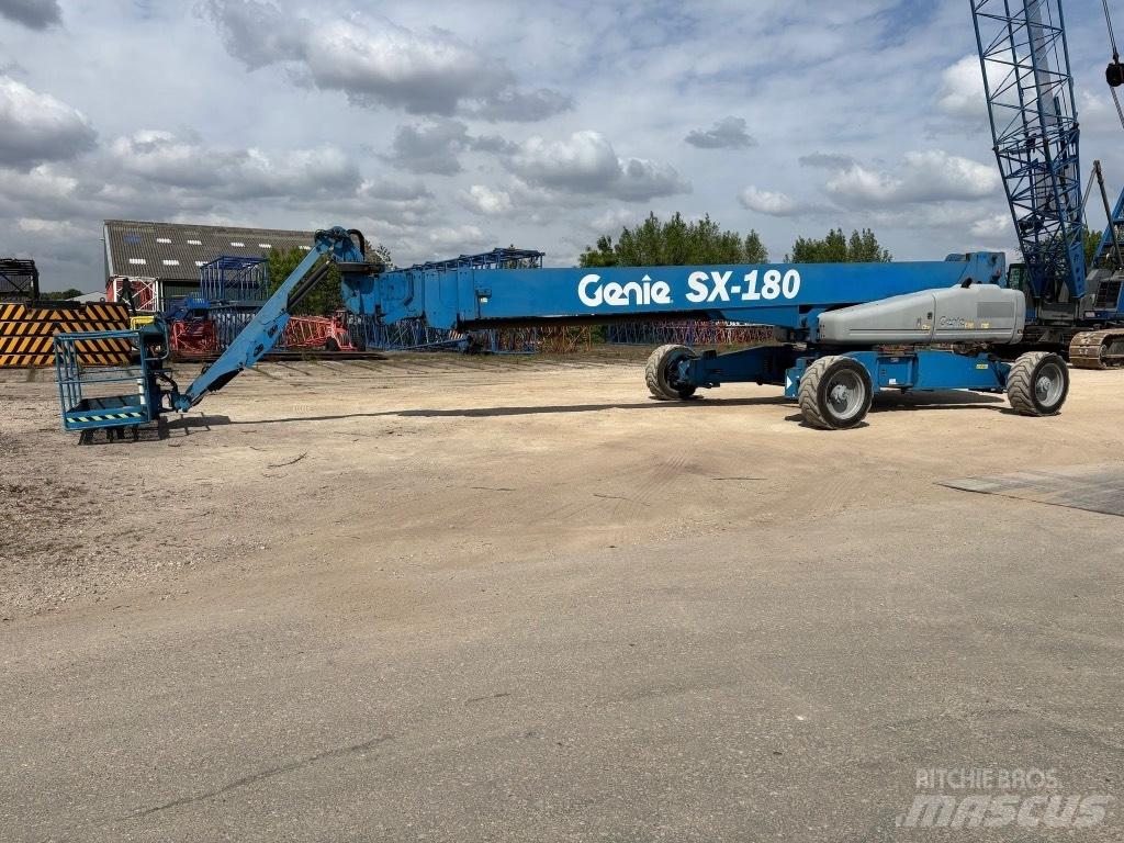 Genie SX 180 Телескопични повдигачи
