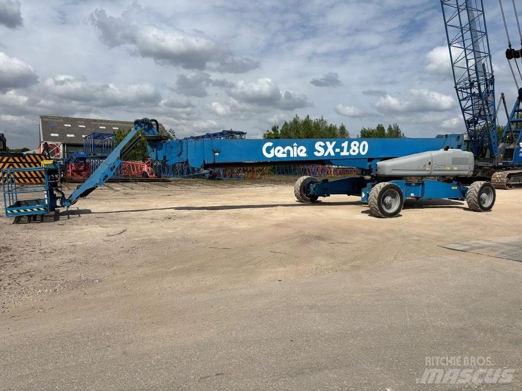 Genie SX 180 Телескопични повдигачи
