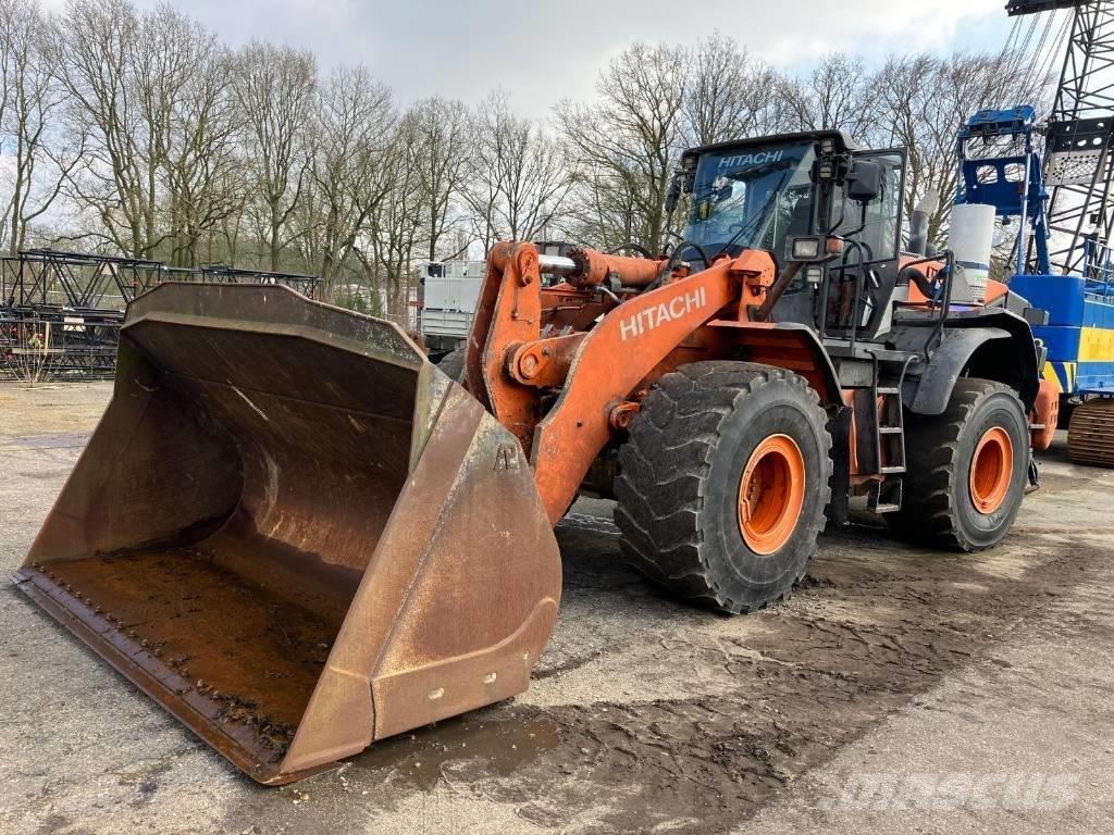 Hitachi ZW330-6 Колесни товарачи