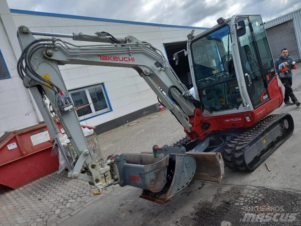 Takeuchi TB 240 Мини екскаватори < 7 т