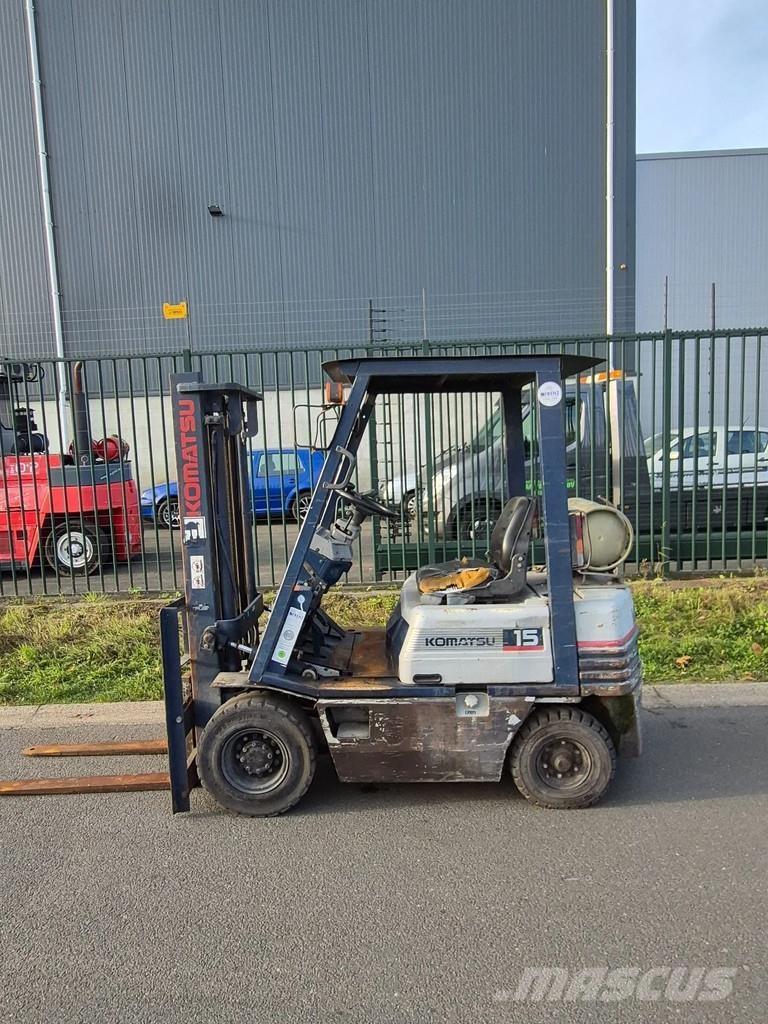 Komatsu fg15-15 Камиони с АГУ