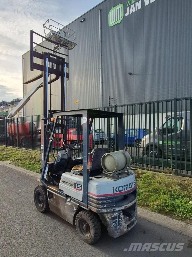 Komatsu fg15-15 Камиони с АГУ