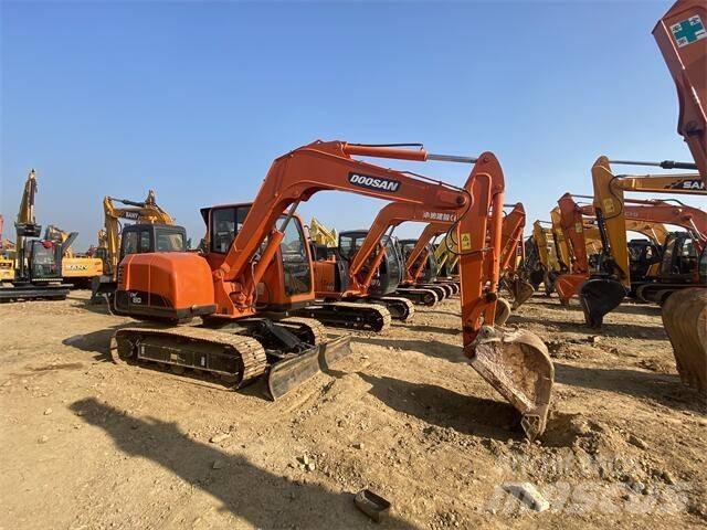 Doosan DX80 Мини екскаватори < 7 т