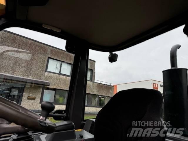Volvo L 25 F Колесни товарачи