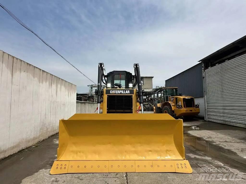 CAT D 6 R Верижни булдозери

