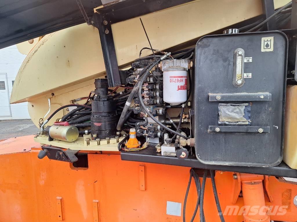 JLG 660 SJ 4x4x4 Съчленени стрелови подемници