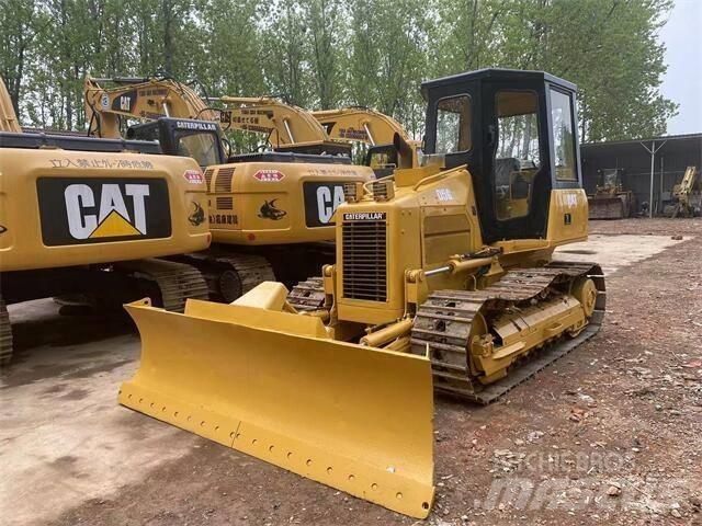 CAT D5G Верижни булдозери
