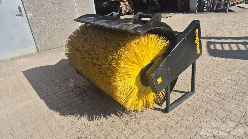 Engcon sweeper Автоматични метачки с четки
