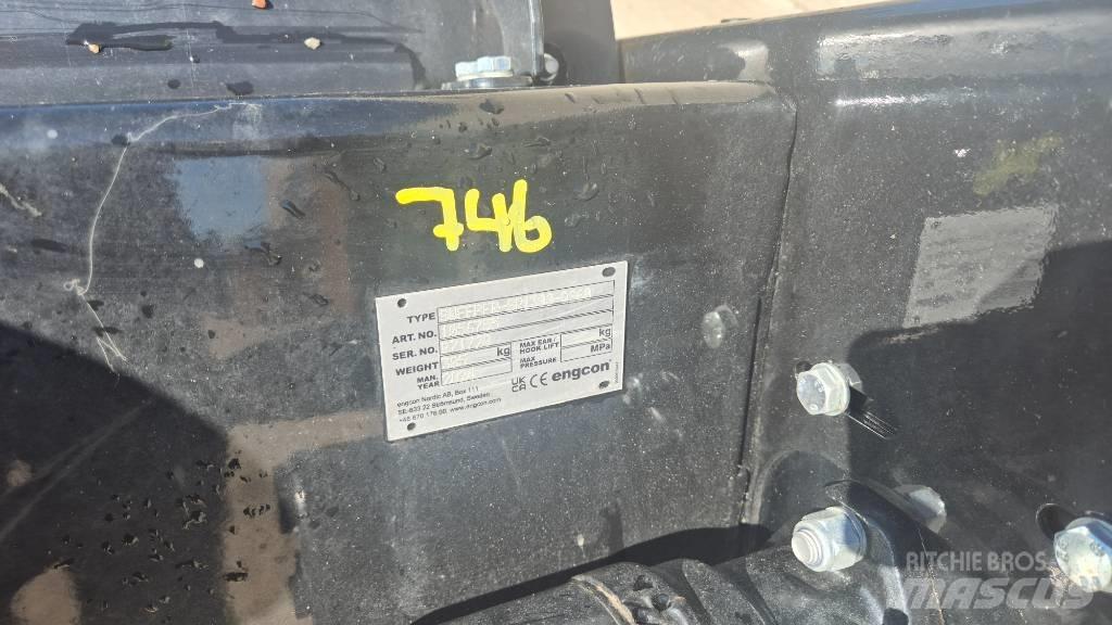 Engcon sweeper Автоматични метачки с четки