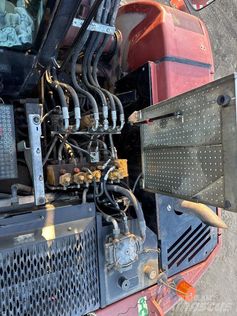 CAT 313 D Колесни екскаватори