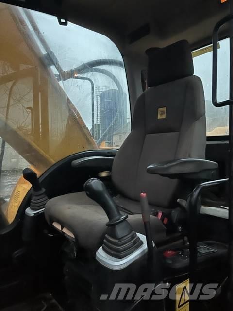JCB JS 220 LC Верижен екскаватор