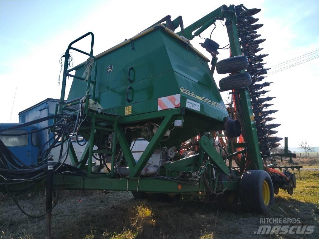 John Deere 740 A 9m Редосеялки