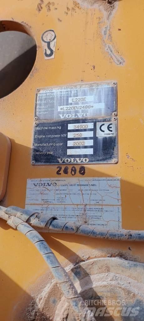 Volvo L 220 E Колесни товарачи