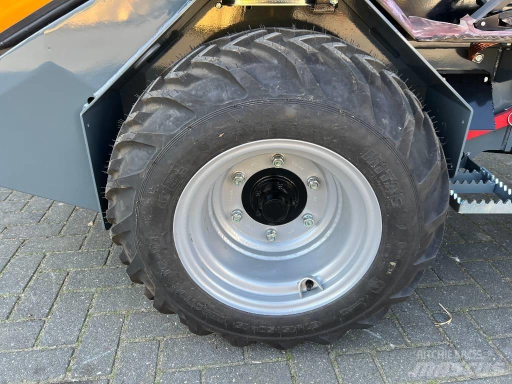 GiANT G2200E X-tra Многофункционални товарачи