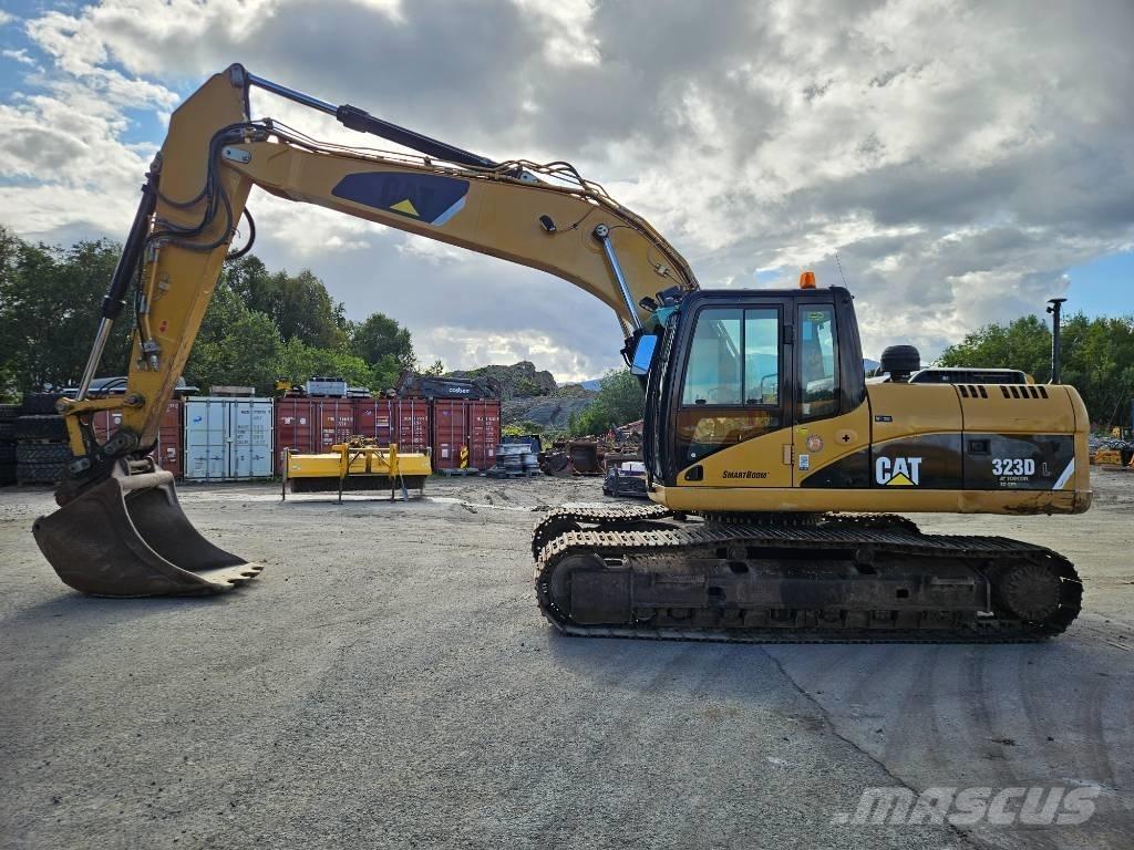 CAT 323 Верижен екскаватор