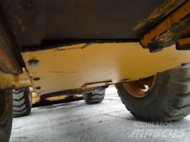 John Deere 544 A Колесни товарачи