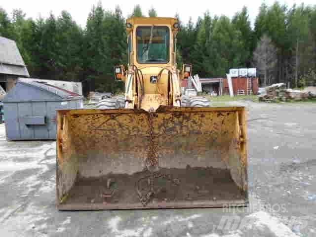 John Deere 544 A Колесни товарачи