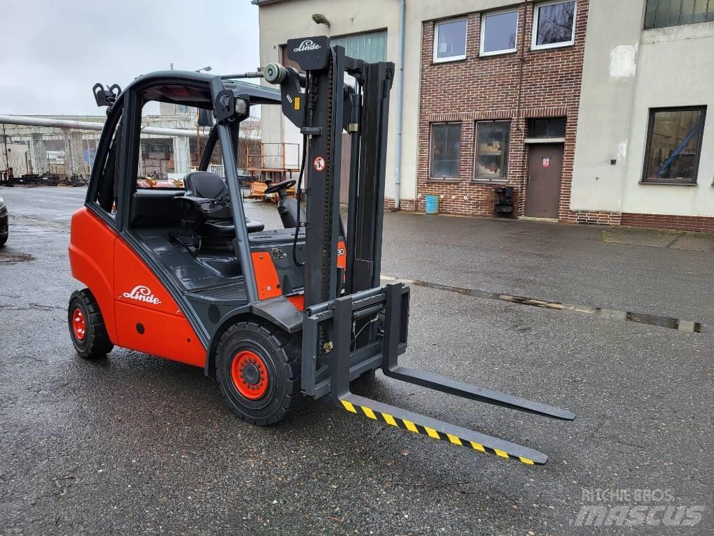 Linde H 30 T Камиони с АГУ