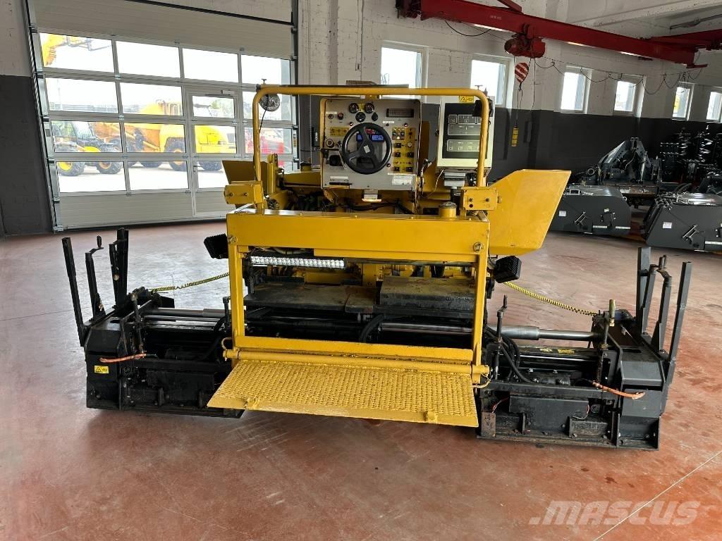 CAT AP 255 E Машини за асфалт