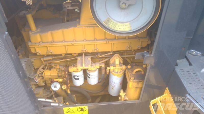 Shantui SD 32 Верижни булдозери
