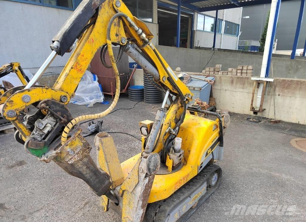 Brokk 90 Багери за разрушаване
