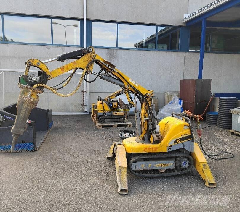 Brokk 90 Багери за разрушаване
