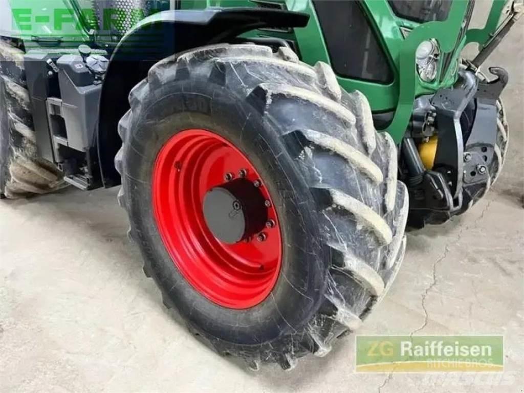 Fendt 724 vario Трактори