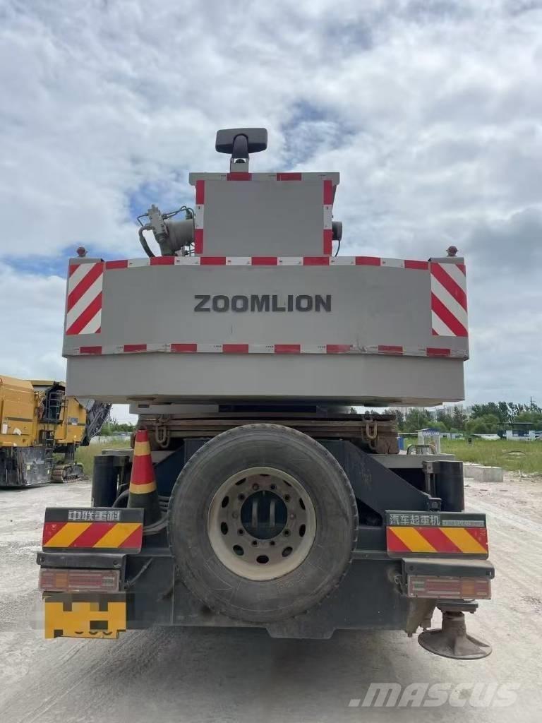 Zoomlion ZTC 350 H Кранове за тежък терен