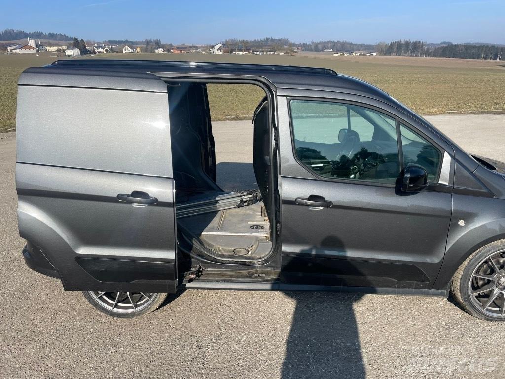 Ford Transit Фургони
