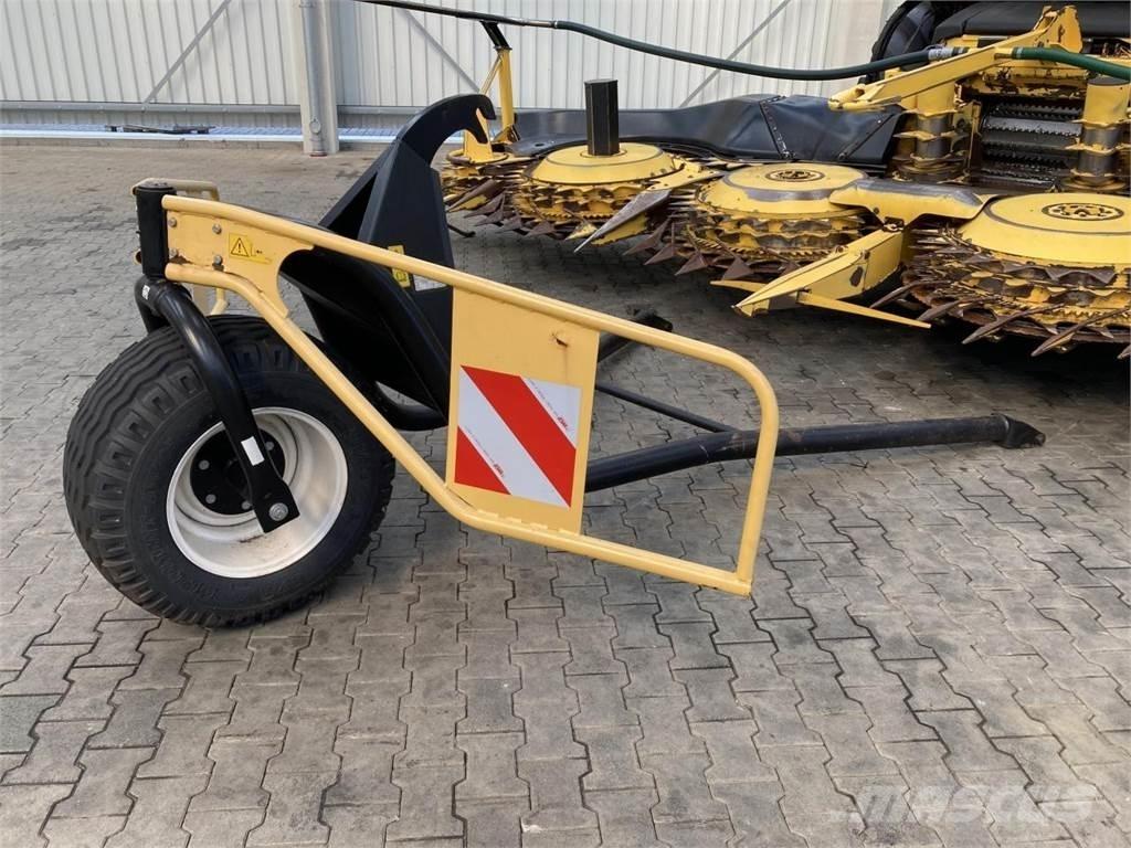New Holland FR700 Самоходни фуражири