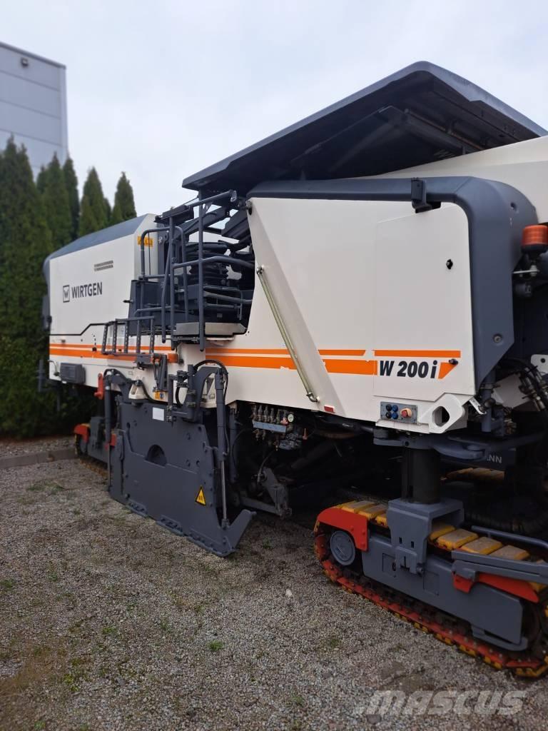 Wirtgen W 200 i Машини за студено раздробяване на асфалт