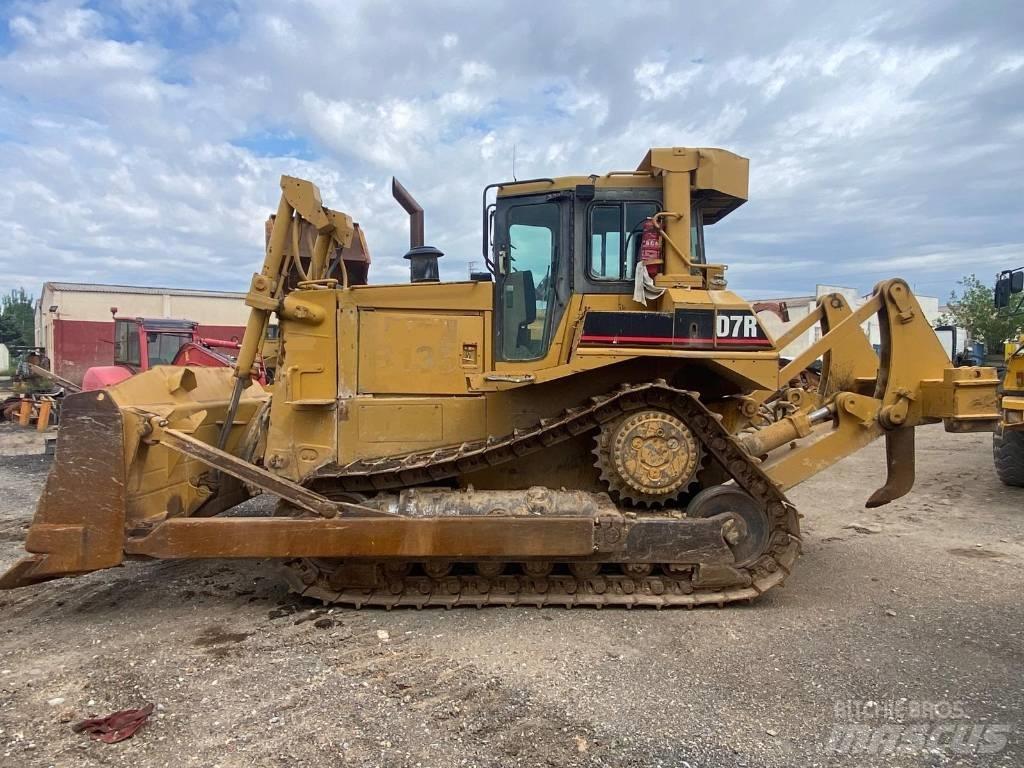 CAT D 7 R Верижни булдозери
