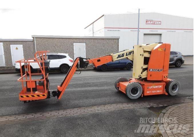 JLG E 300 AJP Съчленени стрелови подемници