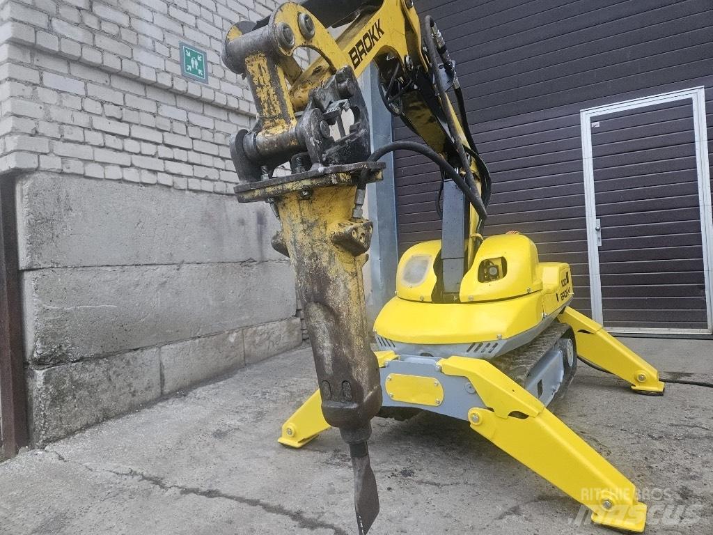 Brokk 100 Багери за разрушаване

