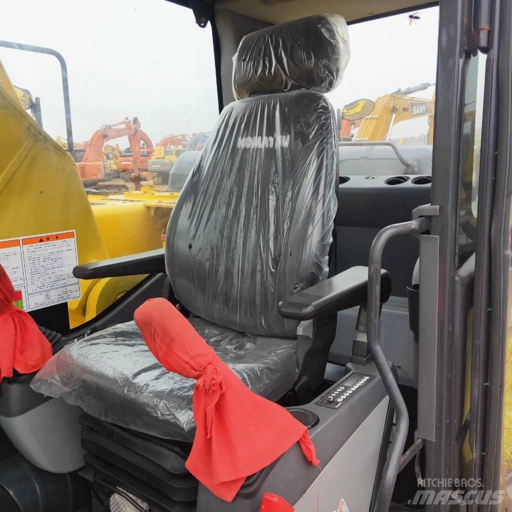Komatsu PC200-8 Верижен екскаватор