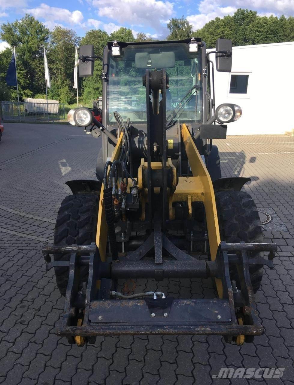 New Holland W50c Колесни товарачи