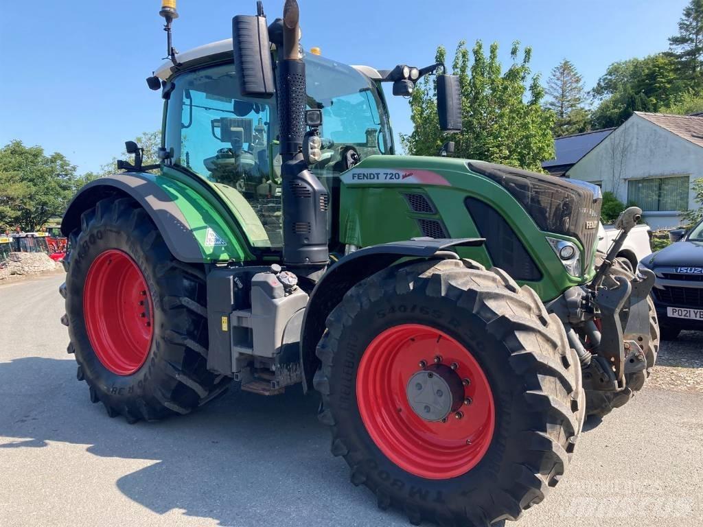 Fendt 720 Profi Plus Трактори