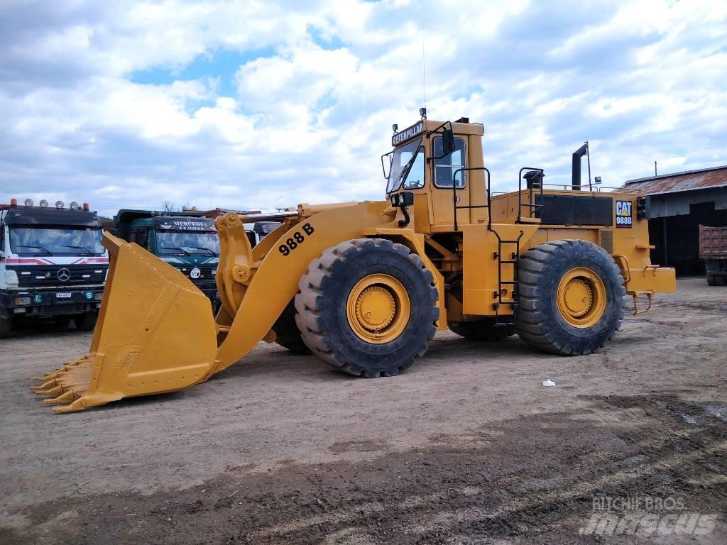CAT 988 B Колесни товарачи