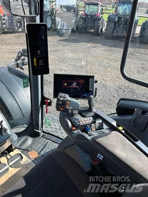 Valtra T 235 D Трактори