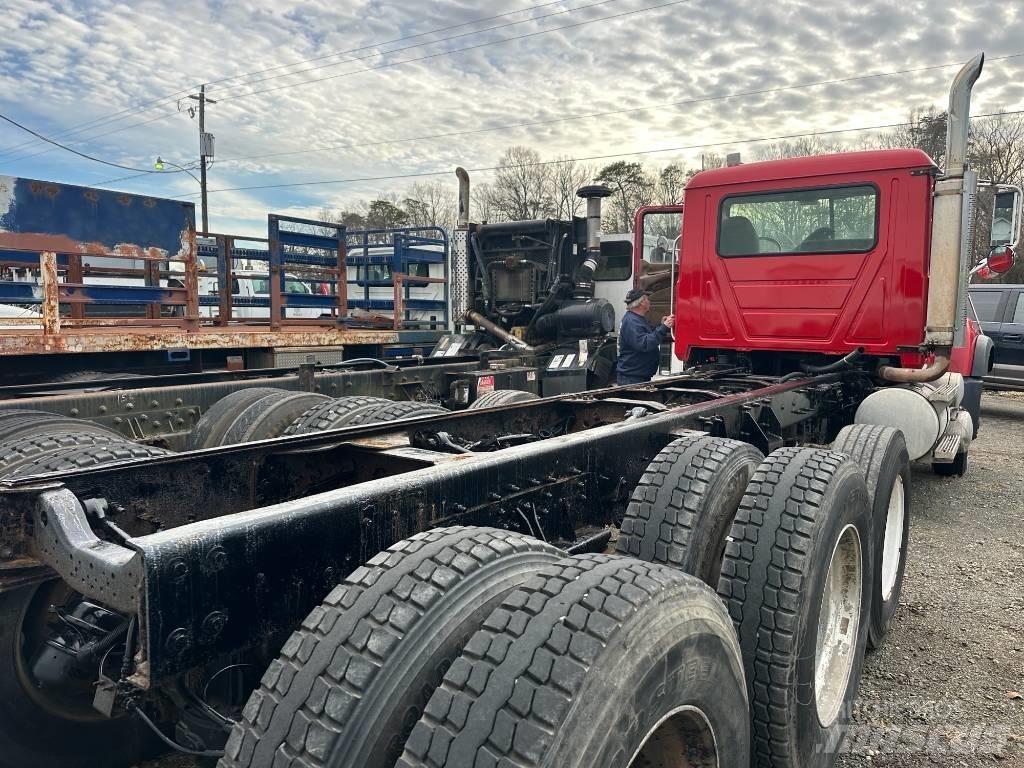 Mack CV 713 Разглобяеми надстойки
